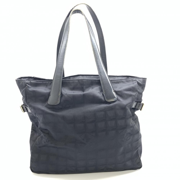 Chanel New Travel Line GM Tote Bag Black Nylon - Picture 3 of 10